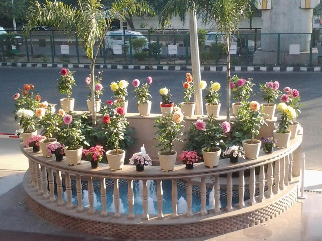 Hotel Regent Grand Nova Deli Exterior foto
