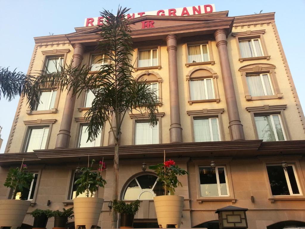 Hotel Regent Grand Nova Deli Exterior foto