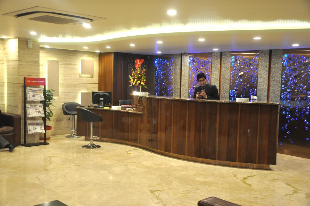 Hotel Regent Grand Nova Deli Exterior foto